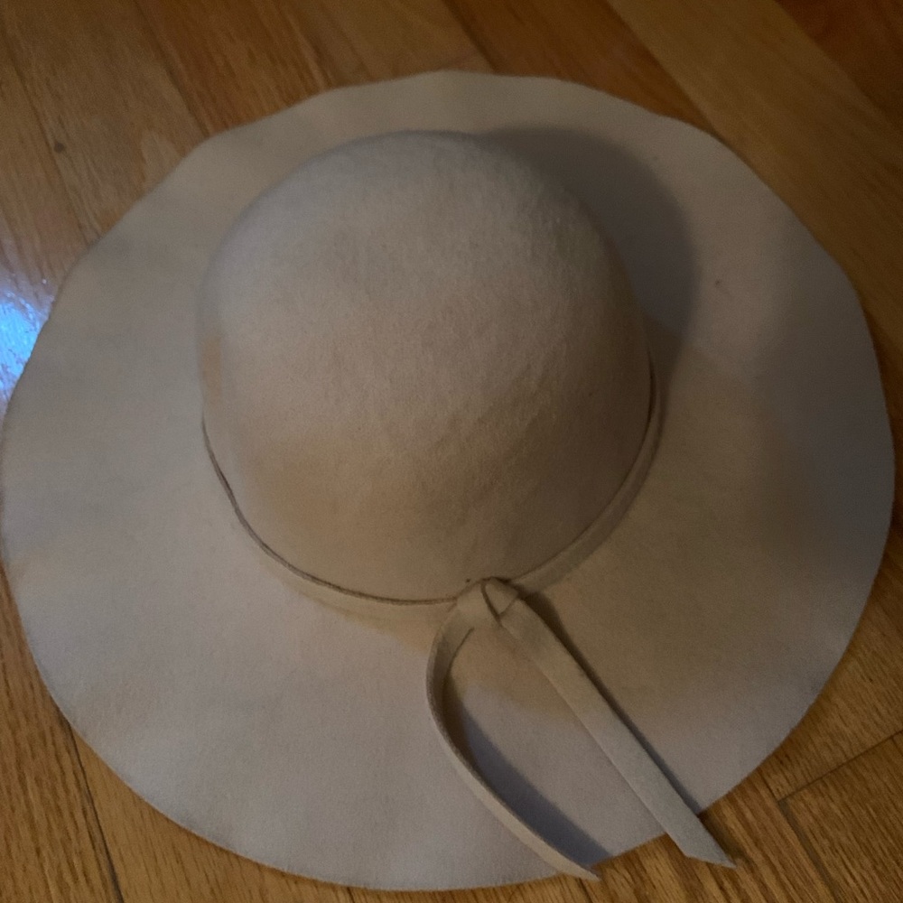 Two Sun hats - Picture 2 of 5